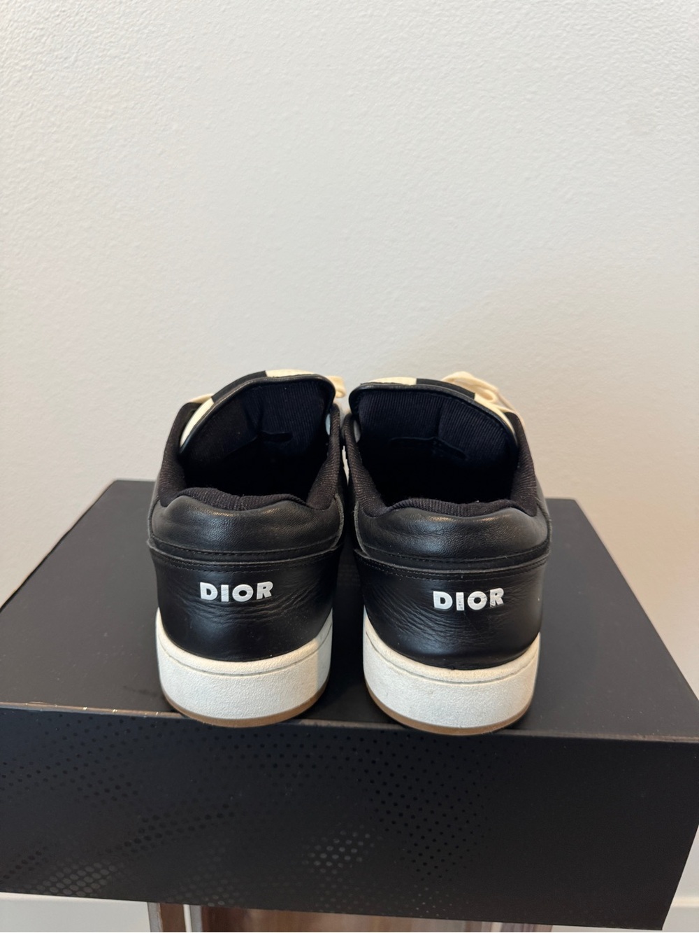 Dior Black and Cream Men's Low-Top Sneakers - Picture 5 of 16